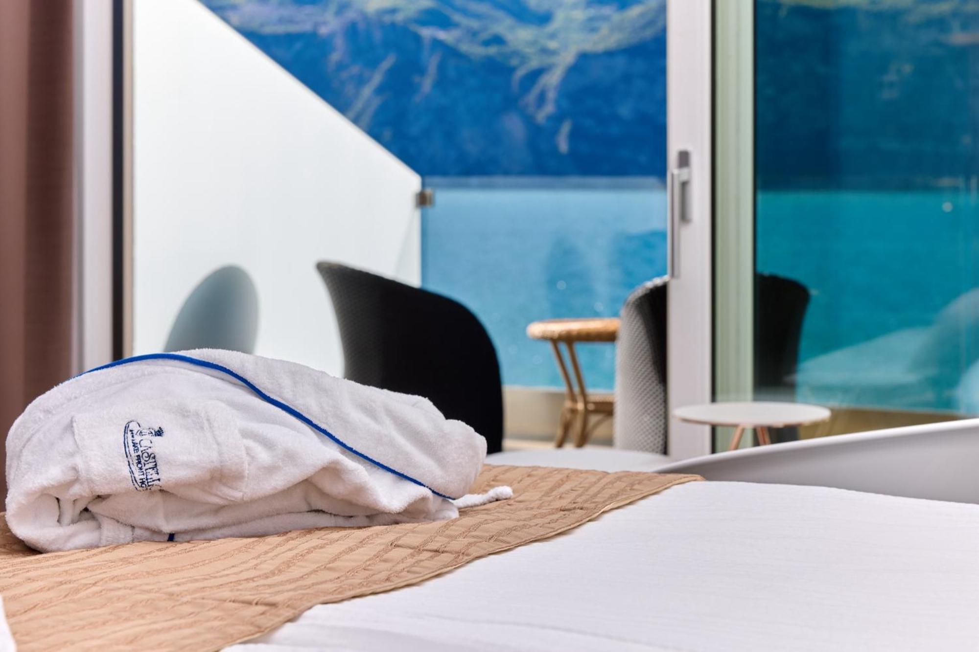 Hotel Castello Lake Front Μαλτσεζίνε Εξωτερικό φωτογραφία