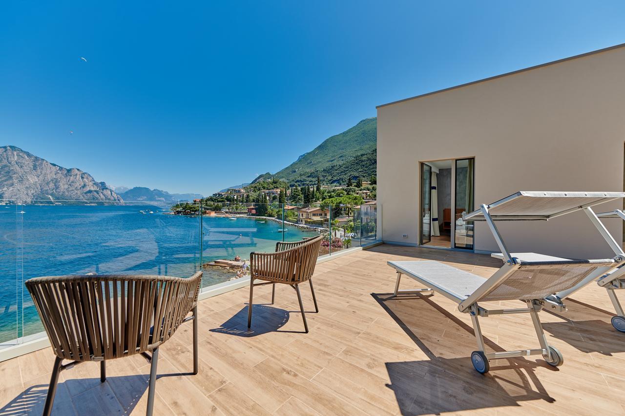 Hotel Castello Lake Front Μαλτσεζίνε Εξωτερικό φωτογραφία