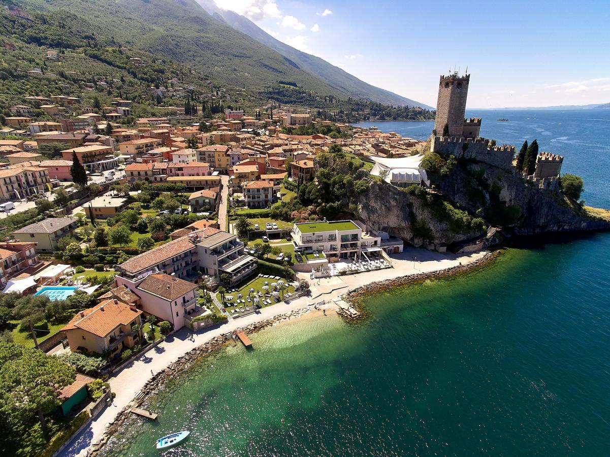 Hotel Castello Lake Front Μαλτσεζίνε Εξωτερικό φωτογραφία