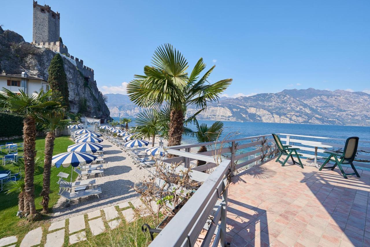 Hotel Castello Lake Front Μαλτσεζίνε Εξωτερικό φωτογραφία