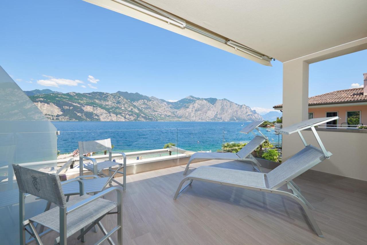 Hotel Castello Lake Front Μαλτσεζίνε Εξωτερικό φωτογραφία